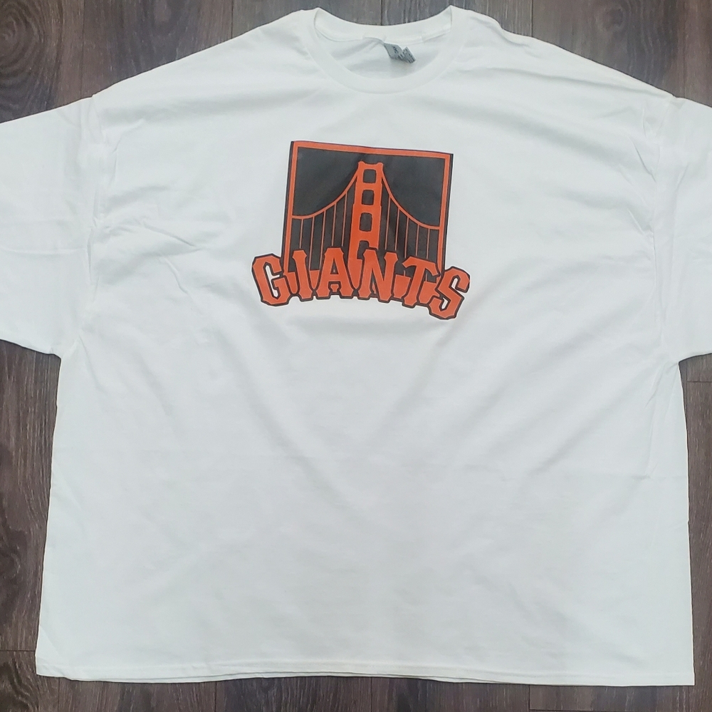 Giants old school retro tshirt new